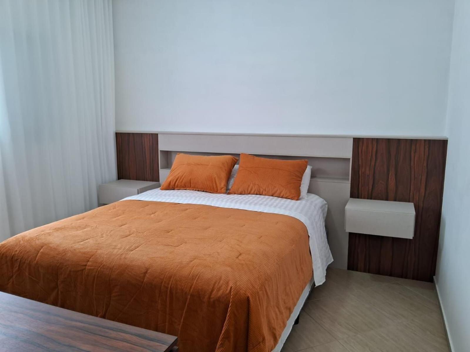 Apto Residencial Monte Carlo Em 01 Apartment
